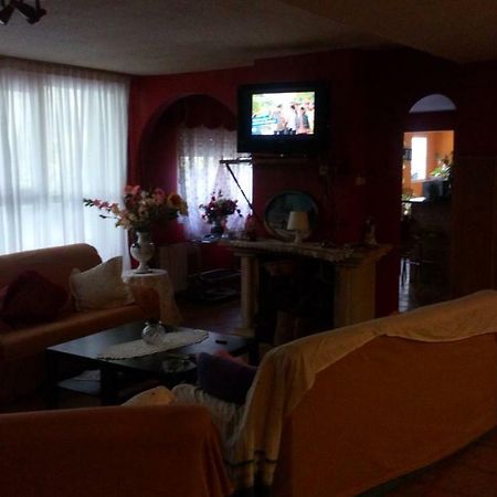 Hostal El Venero Сотільйо-де-ла-Адрада Екстер'єр фото